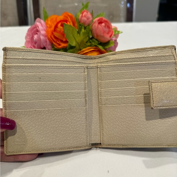 Authentic Gucci wallet - Picture 5 of 10